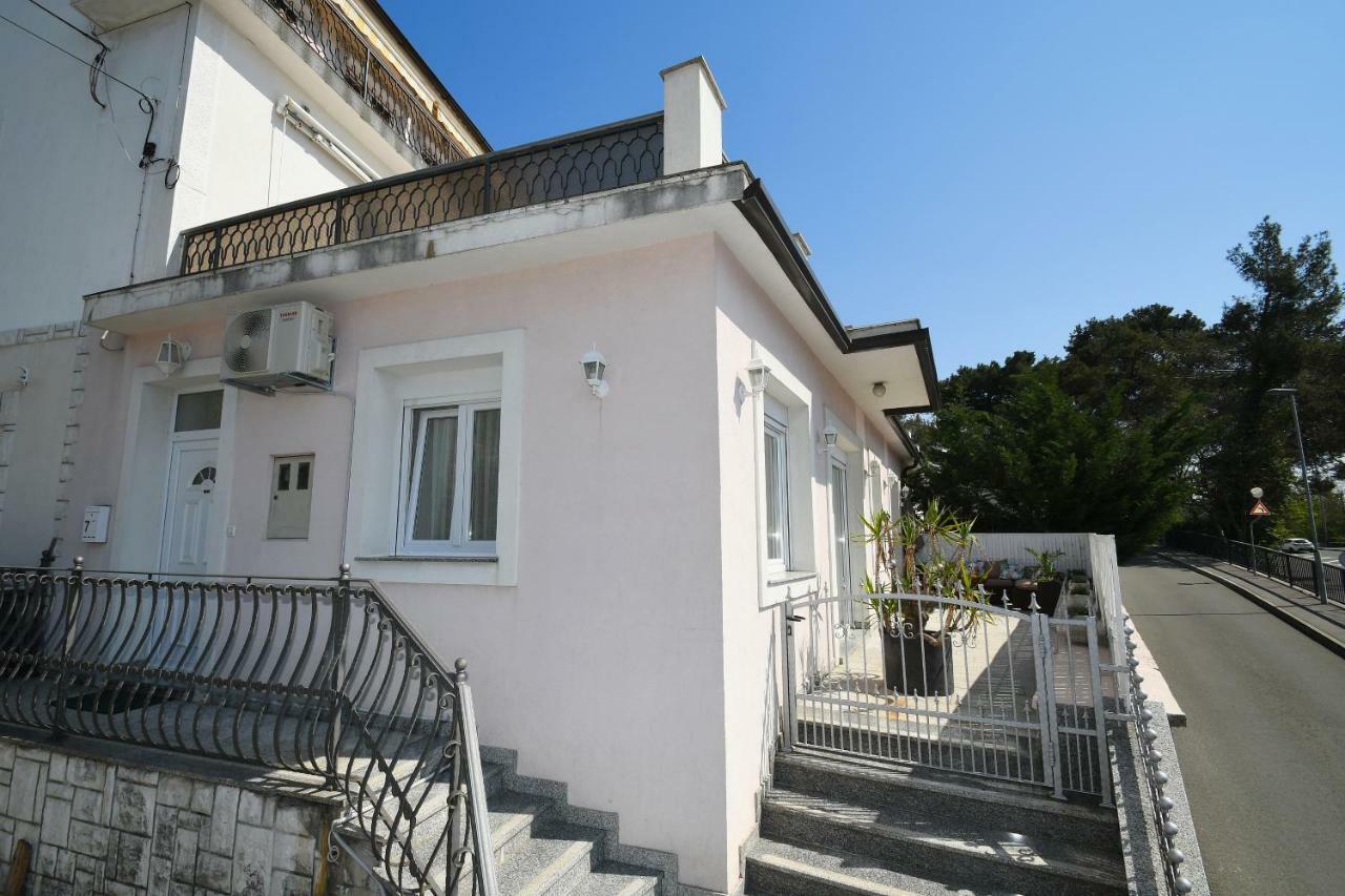 Apartment Libra With Sea View Opatija Exteriér fotografie