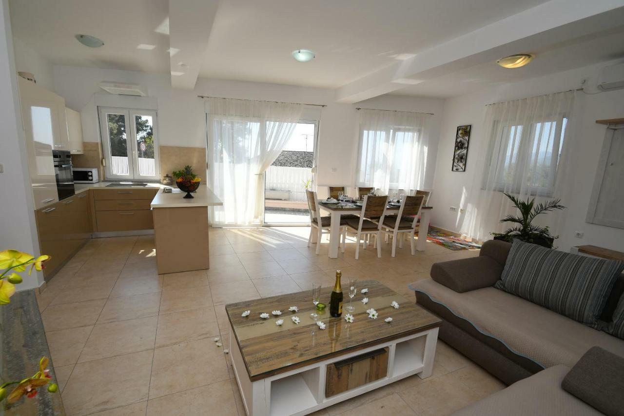 Apartment Libra With Sea View Opatija Exteriér fotografie
